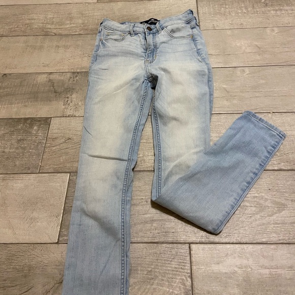 Light wash high waisted jeans - Picture 2 of 4